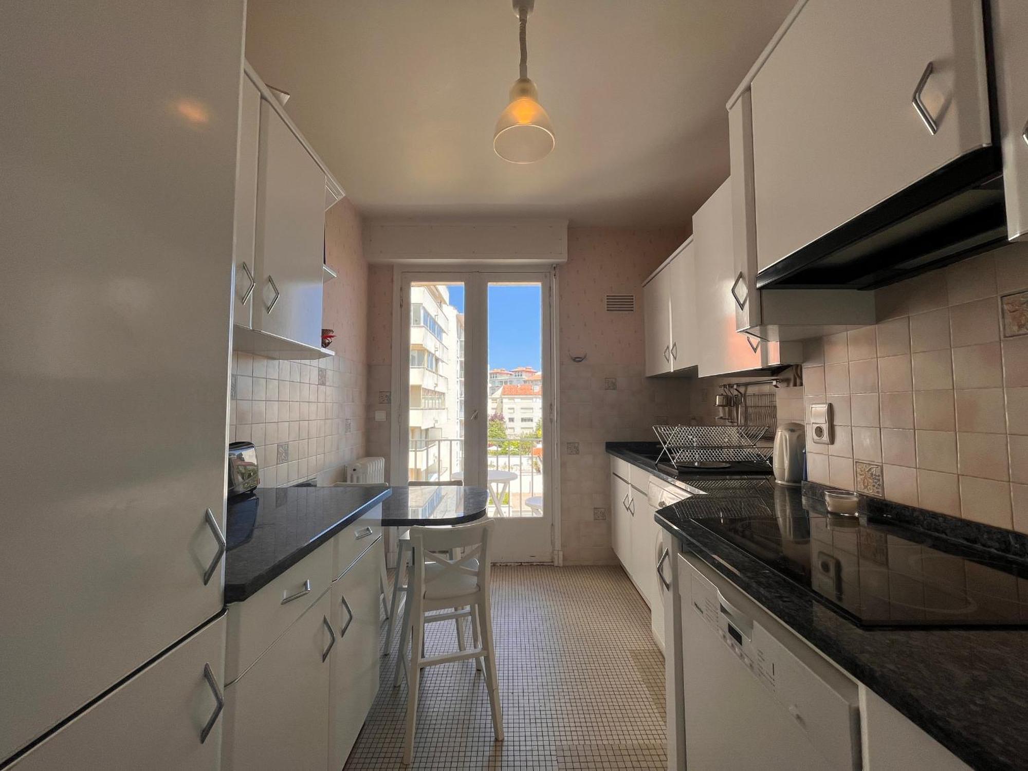 Appartement Lumineux, Proche Plage, Balcon, Parking, Wifi - Fr-1-239-962 Сен Жан дьо Луз Екстериор снимка